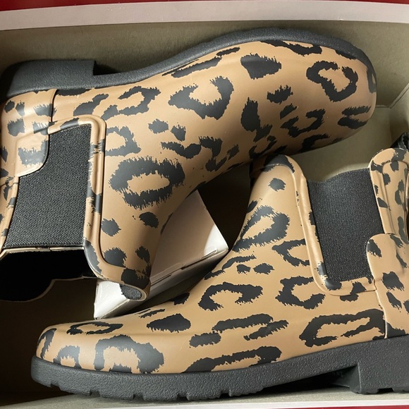 HUNTER CHELSEA Leopard/Cheetah Print RAIN BOOTS WFS2117RMA Women’s Size 6 NWOB - Picture 1 of 6
